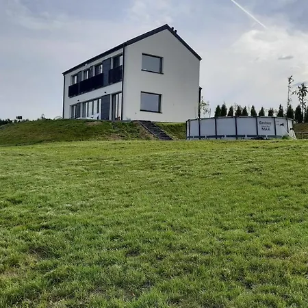 Nad Jeziorem Z Sauna